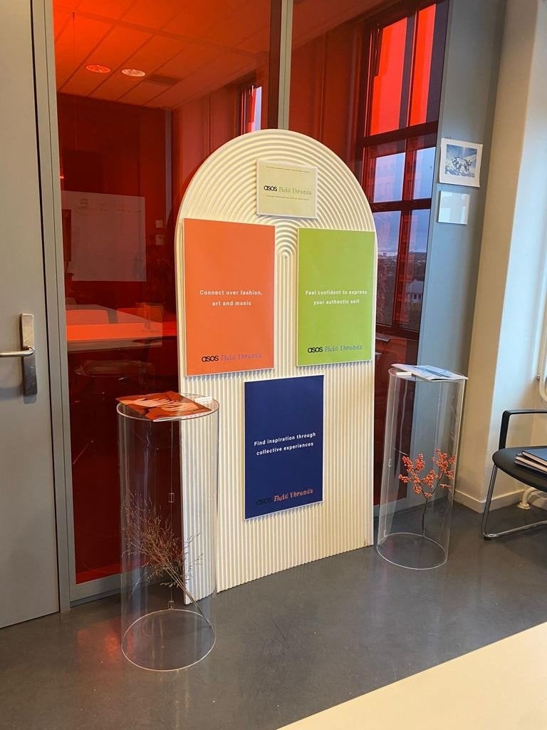 1 Transparante Zuil te koop - Decoratie/Feestjes, Ophalen of Verzenden