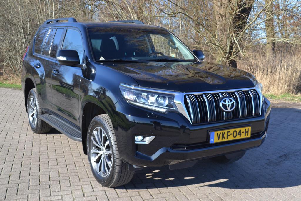 Toyota Land Cruiser 150 2.8 D-4D-F Professional Window Van, Auto's, Gebruikt, 4 cilinders, Zwart, Bedrijf