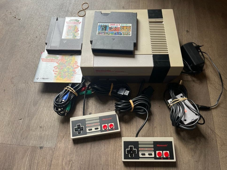 Nintendo NES Console met 2 controllers en games, Ophalen of Verzenden, Gebruikt, Met 2 controllers, Met games