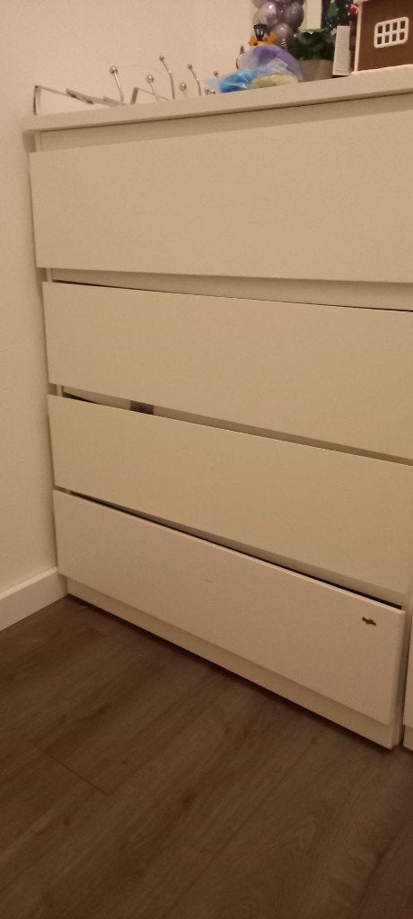 Gratis 2 ladekasten met 4 laden IKEA MALM, Ophalen, Gebruikt, 100 tot 150 cm, 50 tot 100 cm