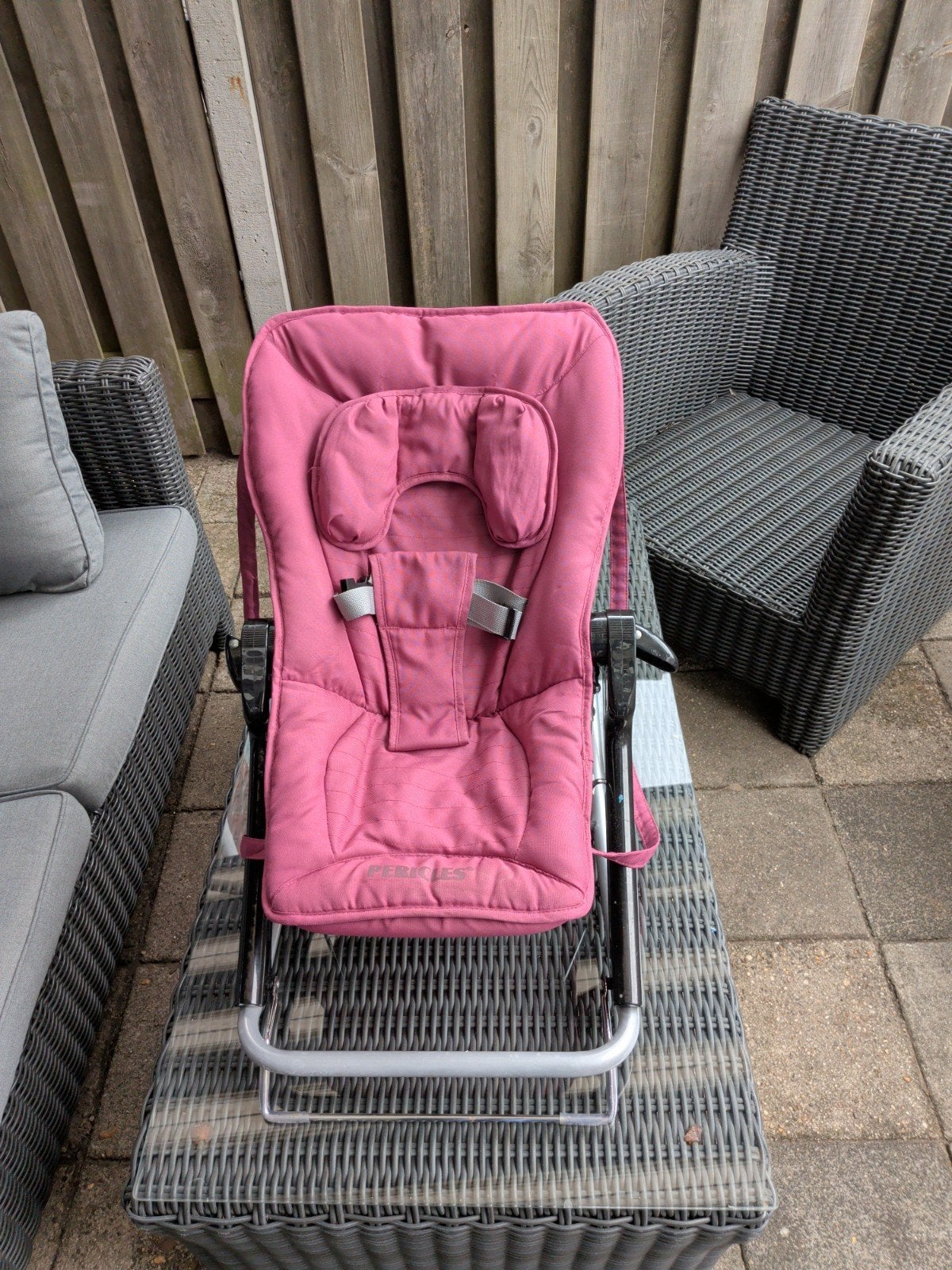 Roze babywipper/ligstoel - Pericles, Ophalen, Gebruikt