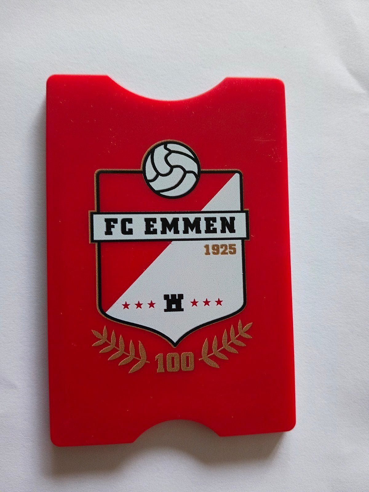 FC Emmen Pasjeshouder - Rood met Clublogo, Ophalen of Verzenden, Zo goed als nieuw, Overige binnenlandse clubs, Overige typen