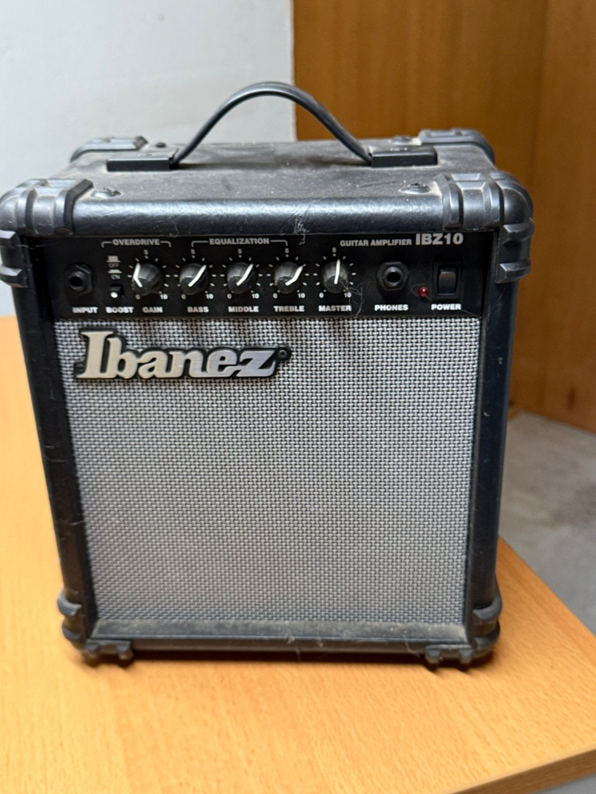 Gitaar versterker Ibanez, Ophalen, Zo goed als nieuw, Minder dan 50 watt