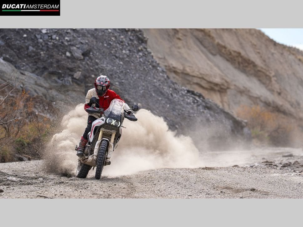 DUCATI DesertX V2 (bj 2026) 0 km, DUCATI, 2 cilinders, 890 cc, Motorrijbewijs A