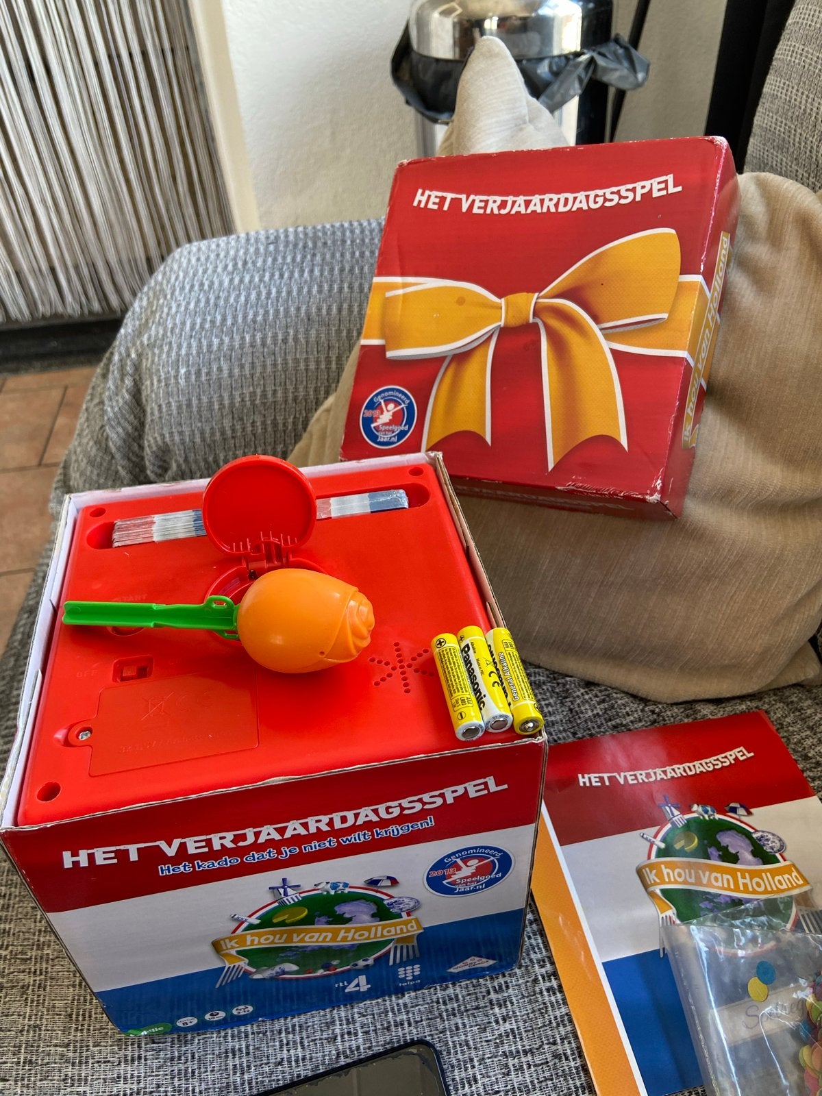 Het Verjaardagsspel - Ik hou van Holland editie, Hobby en Vrije tijd, Gezelschapsspellen | Bordspellen, Drie of vier spelers, Ophalen of Verzenden