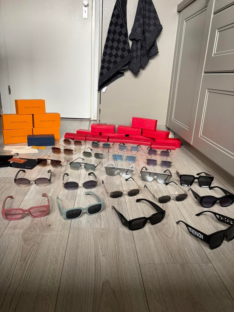 Zonnebril cartier prada miu miu, Ophalen of Verzenden, Zo goed als nieuw, Zwart, Overige merken