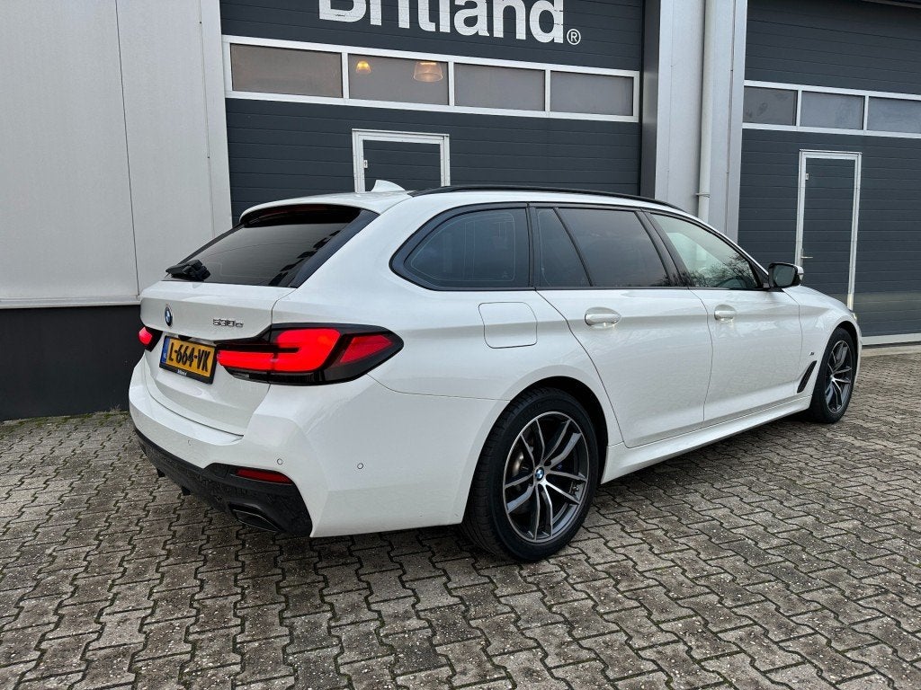 Bmw 5-SERIE 530e M-sport 2021 BTW *Pano *Adaptive *Leer *Las, Auto's, Automaat, 1998 cc, Gebruikt, 4 cilinders