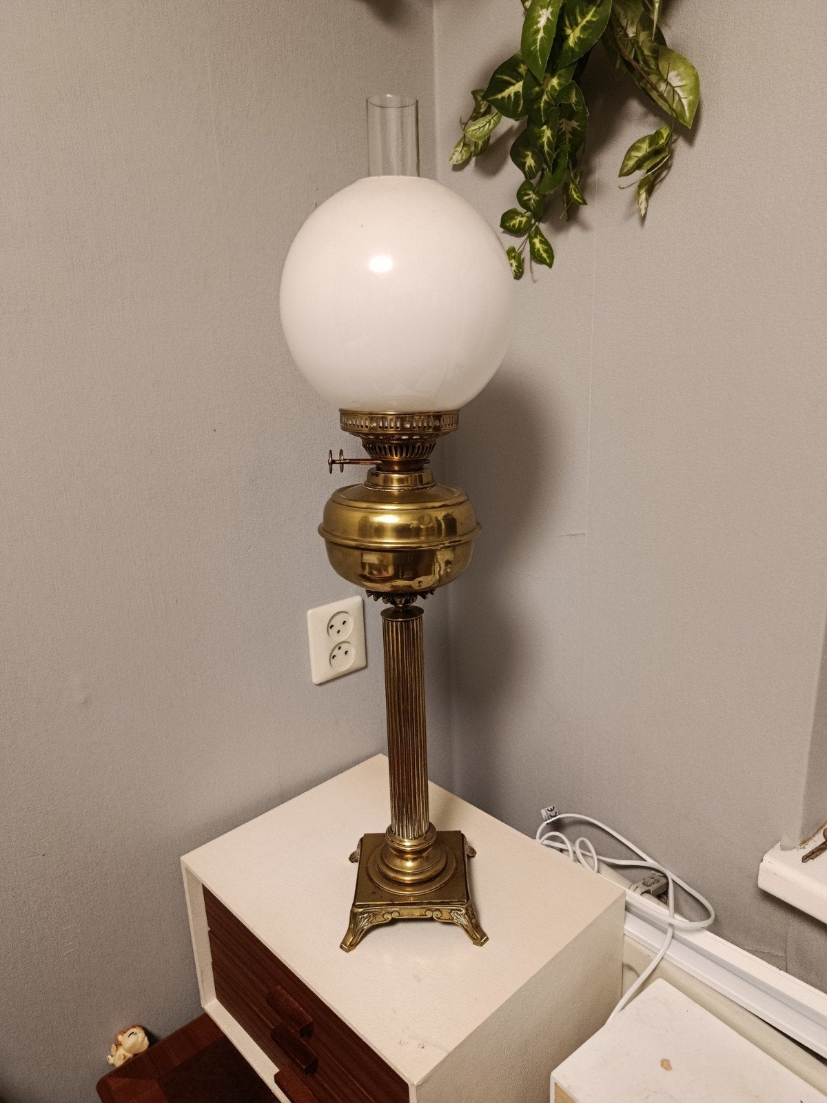 Antieke olielamp, messing, 74 cm hoog, Ophalen