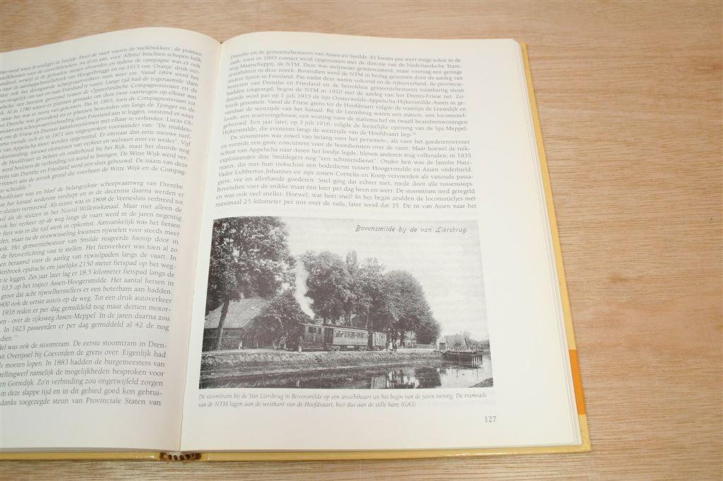 Langs de Vaart — Geschiedenis van Smilde [H. Gras], Ophalen of Verzenden, Zo goed als nieuw