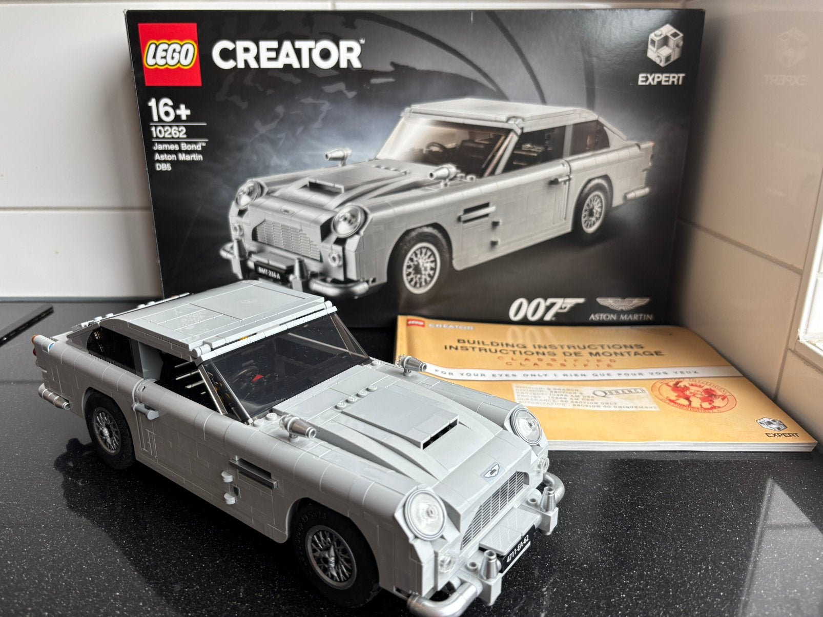 LEGO Creator Expert 10262 James Bond Aston Martin DB5, Ophalen of Verzenden, Zo goed als nieuw