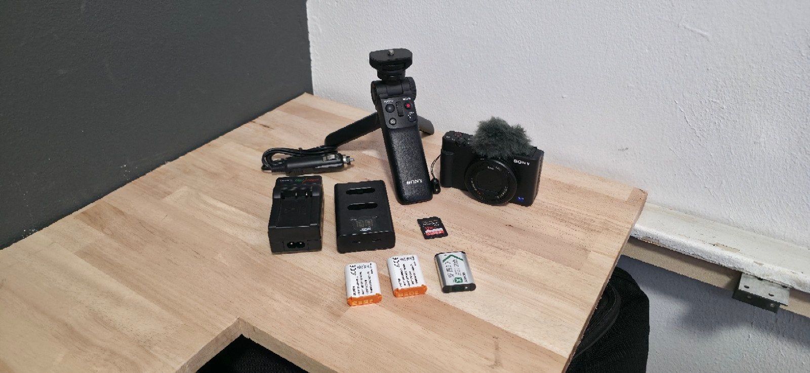 Sony ZV-1 Vlogging Camera met accessoires, Compact, Ophalen of Verzenden, Zo goed als nieuw, Sony
