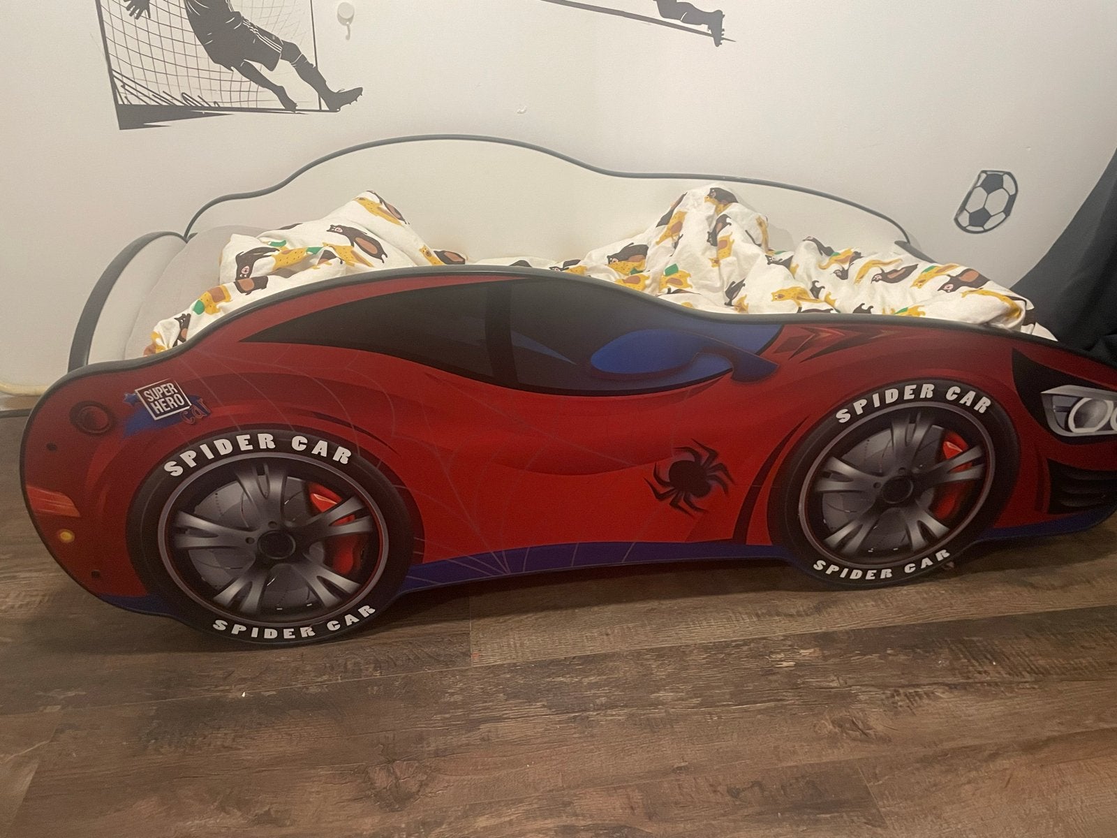 Spiderman Spider Car Kinderbed - Zo goed als nieuw, Ophalen, 70 tot 85 cm, Zo goed als nieuw, Lattenbodem