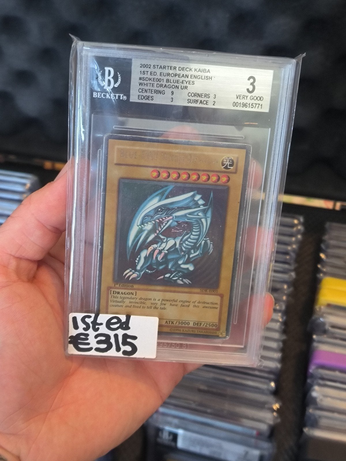 Yu-Gi-Oh! Blue-Eyes White Dragon UR 1st Ed. BGS 3, Ophalen of Verzenden, Gebruikt