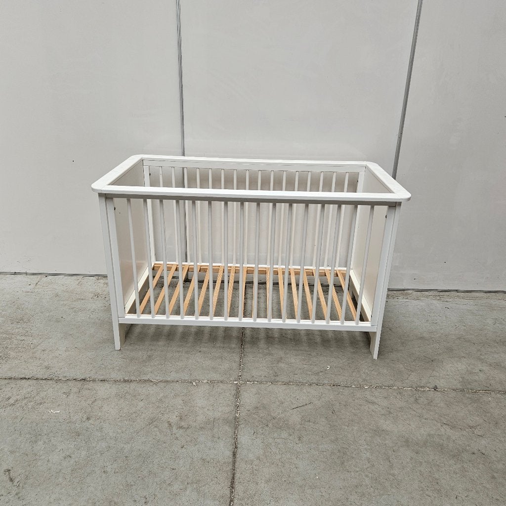 Mooi wit houten ledikant kinderbed - 80x132x72 cm, Ophalen, Gebruikt, Ledikant