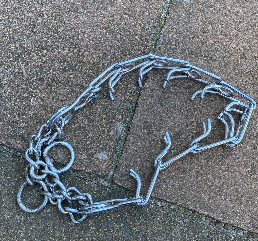 Metalen halsband, Dieren en Toebehoren, Ophalen of Verzenden, Gebruikt