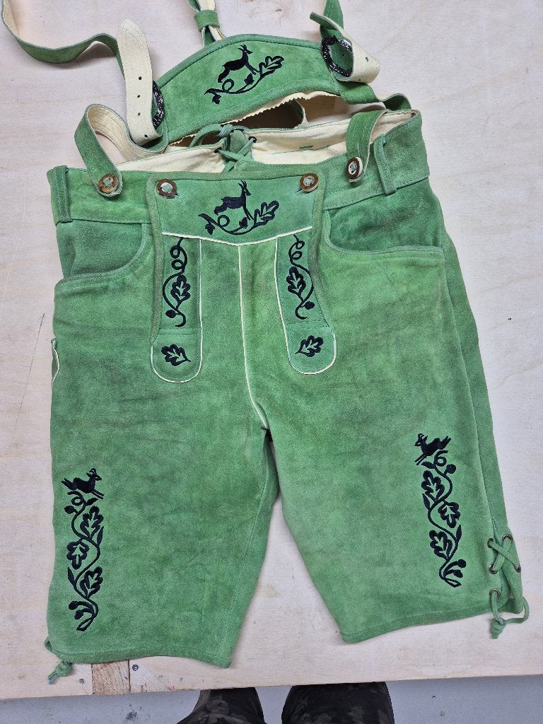 Lederhosen Oktoberfeest, maat 48 Almbock, Maat 48/50 (M), Almbock, Ophalen of Verzenden, Overige thema's
