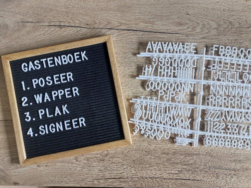 Houten bord letters vilt, Ophalen, Zo goed als nieuw, Zwart, Hout