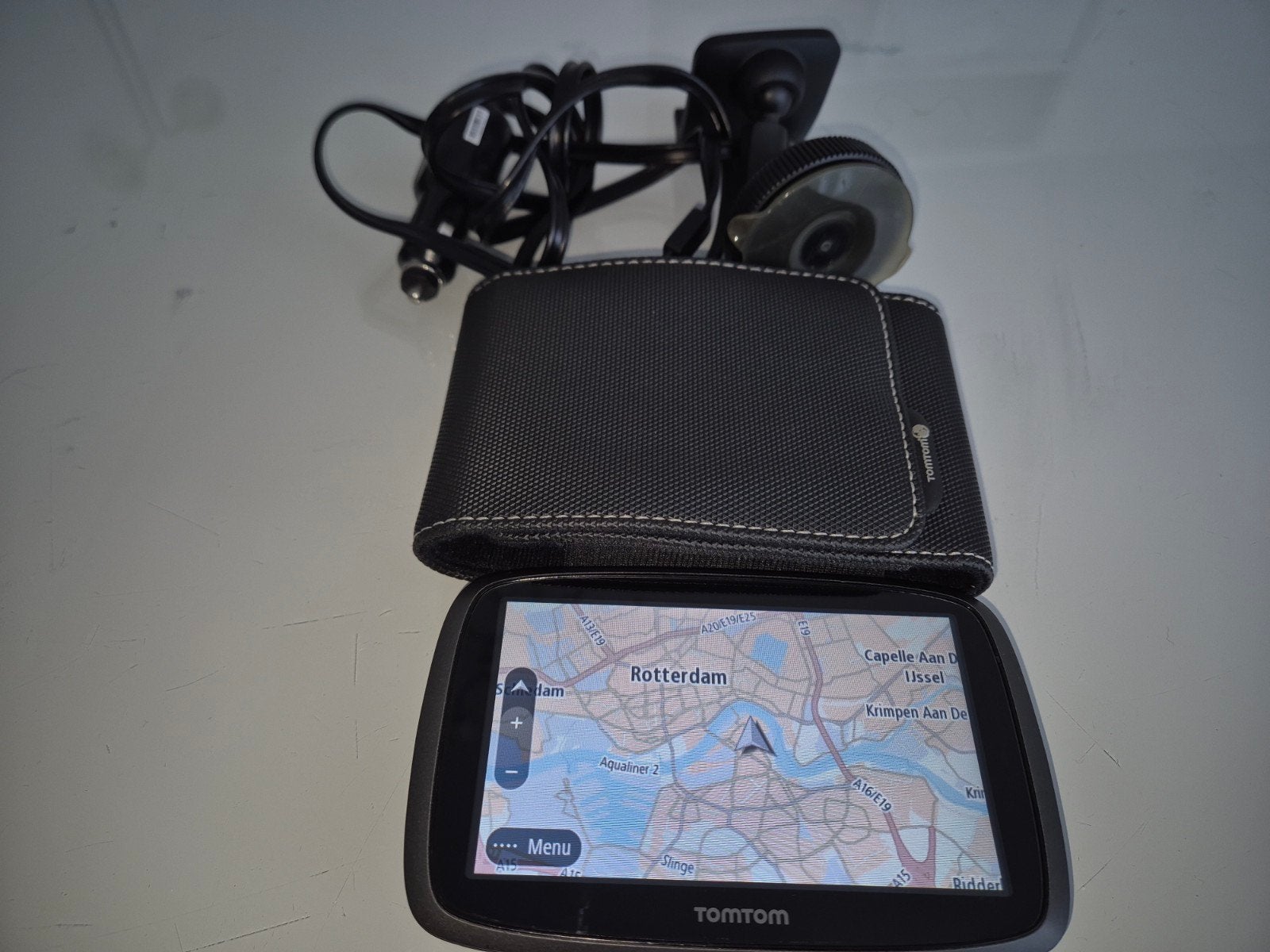 TomTom GO 510 Navigatiesysteem met Wereldkaarten 30 GB geheu, Ophalen of Verzenden, Zo goed als nieuw