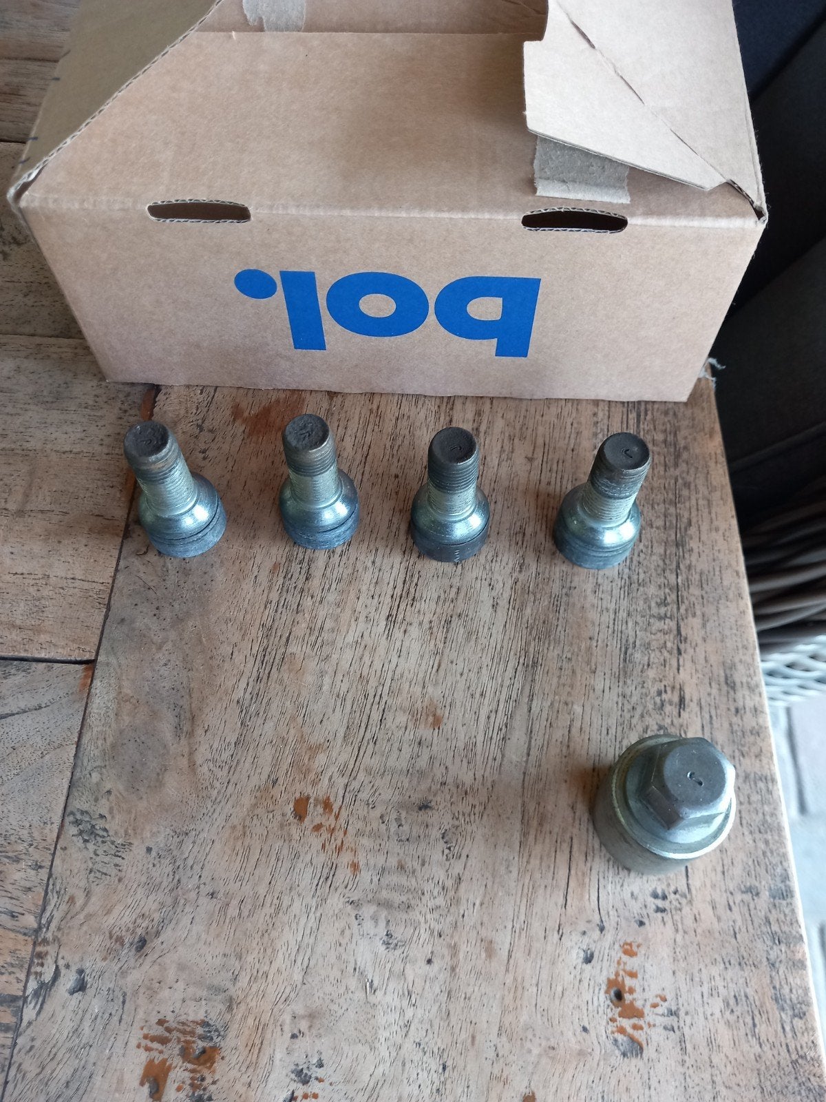 Te koop 4  wiel bouten  anti diefstal, Ophalen of Verzenden, Nieuw