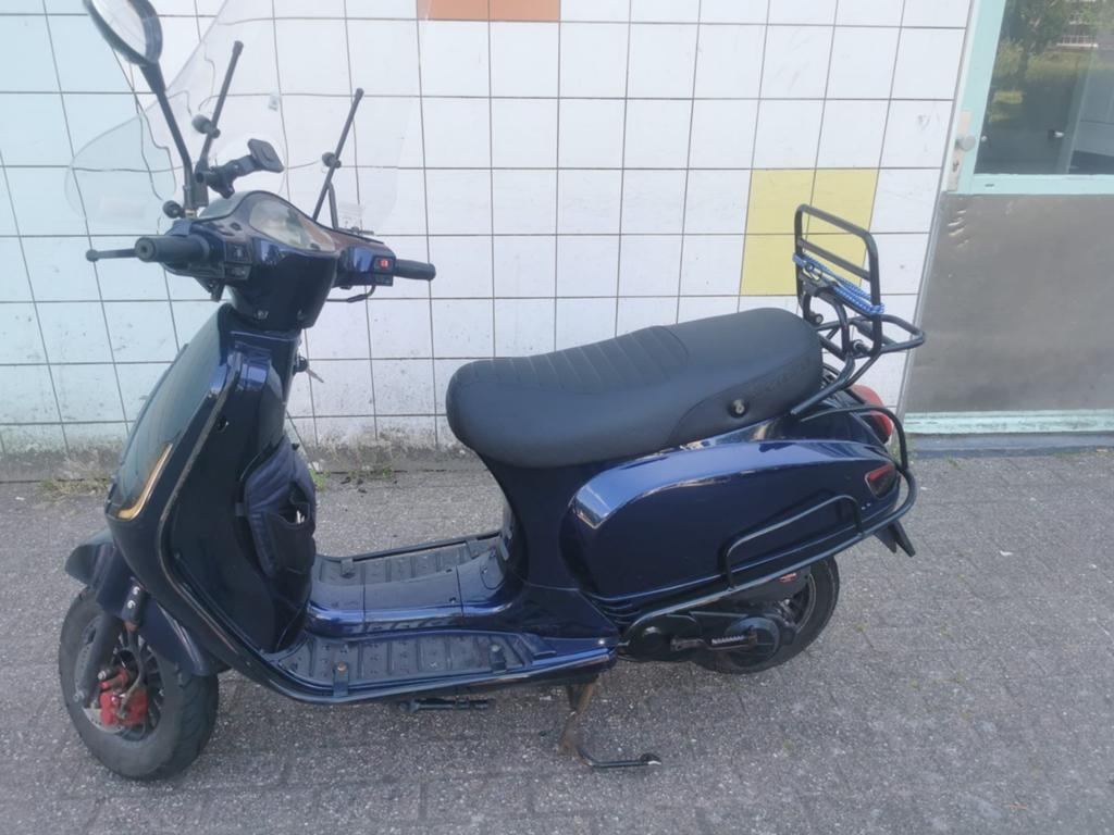 La souris 80 cc, Fietsen en Brommers, Scooters | Overige merken, Zo goed als nieuw, Benzine, Ophalen