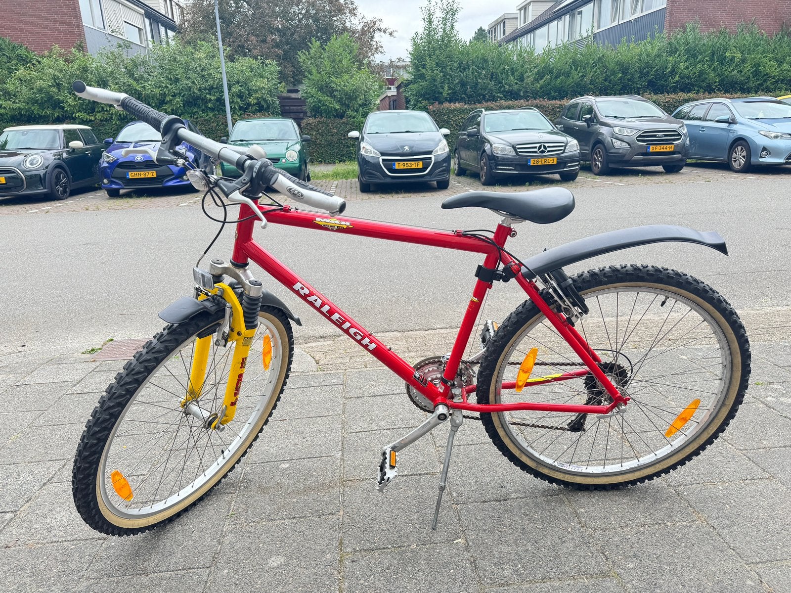 Suitable for people around 160cm tall, Ophalen of Verzenden, Zo goed als nieuw, 26 inch of meer
