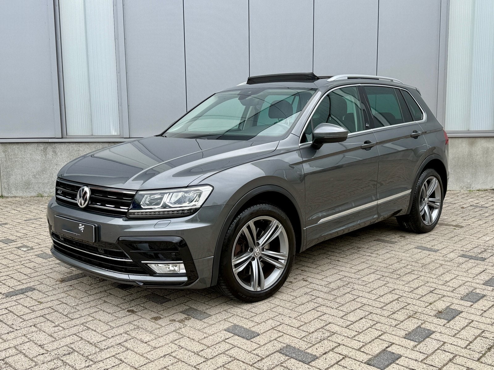 Volkswagen Tiguan 2.0 TSI 4 Motion R Line Pano Virtual Cam, Automaat, 4 cilinders, 1984 cc, 179 pk