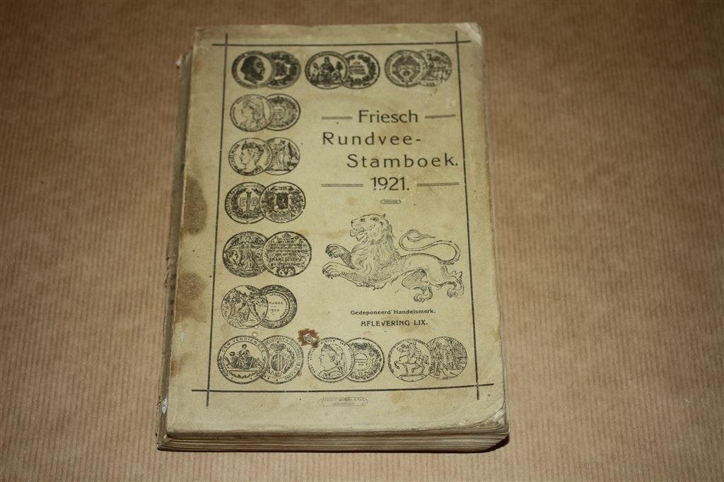 Friesch Rundvee Stamboek - 1921 !!, Boeken, Ophalen of Verzenden, Gelezen
