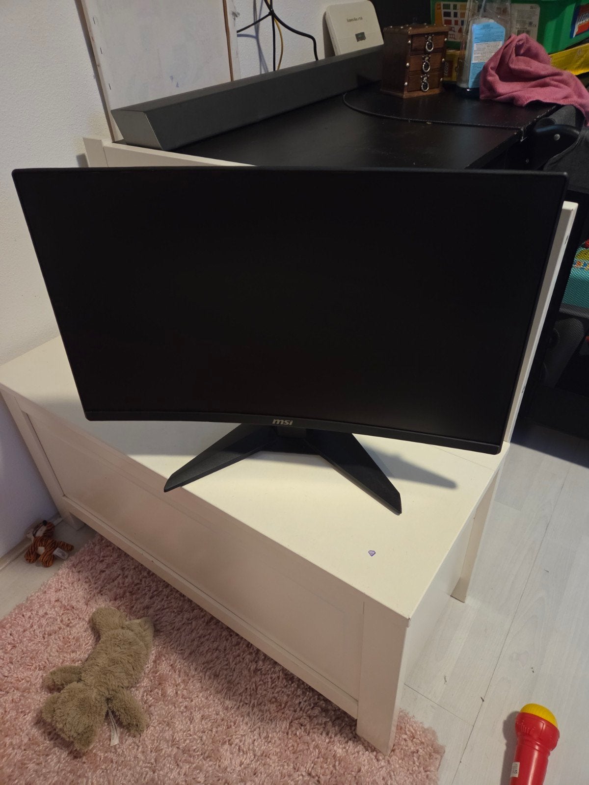 MSI MAG 242C Curved Gaming Monitor - Full HD 180Hz