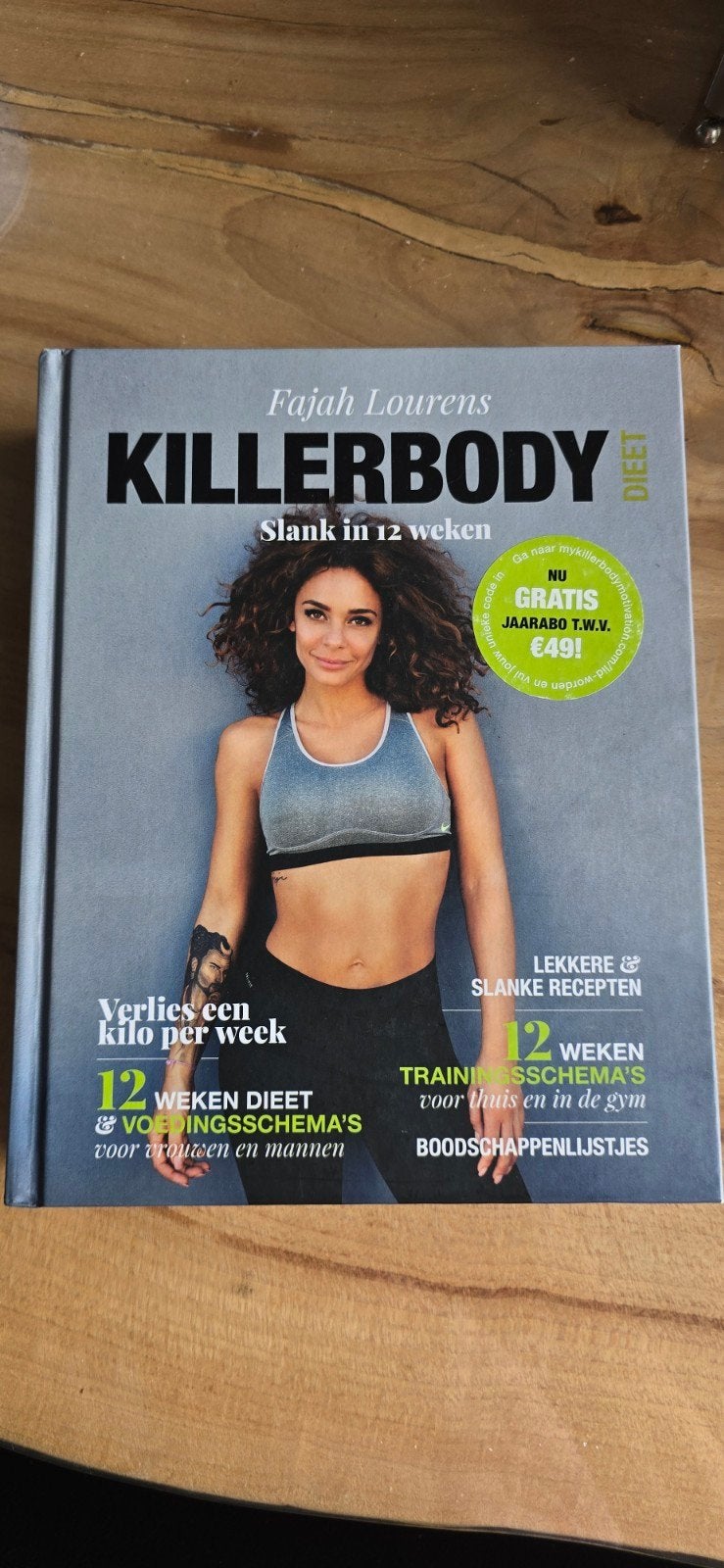 Killerbody Dieet Boeken - Afvallen en Gezond Eten, Boeken, Ophalen of Verzenden, Zo goed als nieuw, Dieet en Voeding, Fajah Lourens