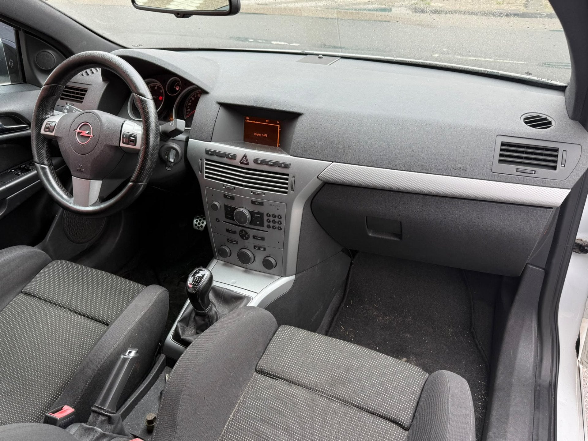Opel Astra GTC 1.6 T Sport OPC 180PK | Inruilkoopje, Verwarmde buitenspiegels, Gebruikt, 4 cilinders, 179 pk