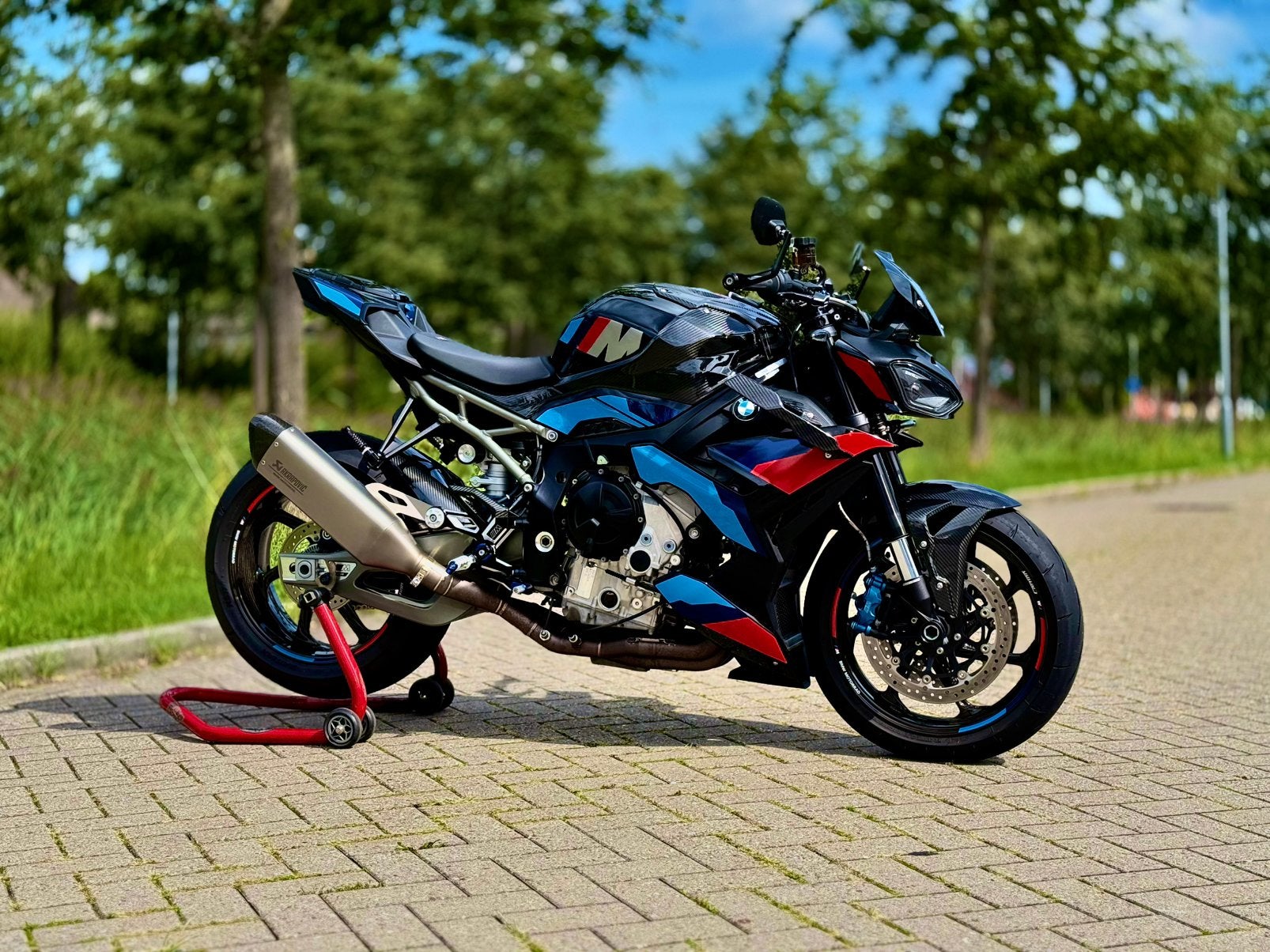 BMW M1000R ///Competition “Nieuwstaat” 3517 km! Org.NL, 4 cilinders, Motorrijbewijs A, Handvatverwarming, Handgeschakeld