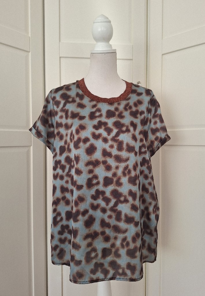 Oltre nieuwe ijsblauwe panter leopard print top 44 L (= XL), Kleding | Dames, Tops, Oltre, Blauw, Maat 42/44 (L), Nieuw