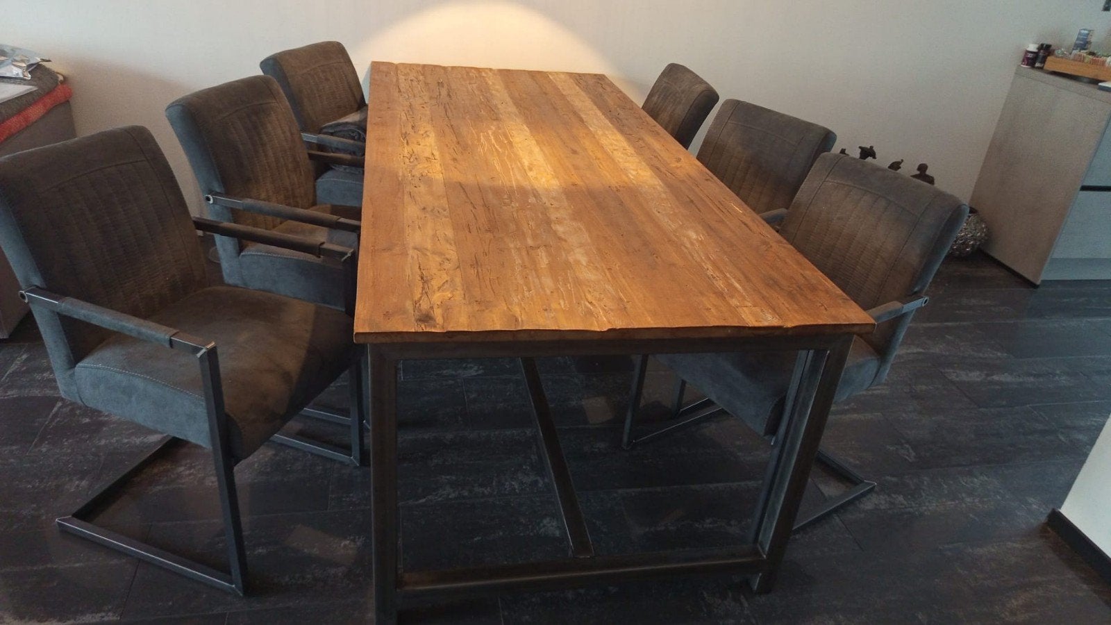 Complete Eethoek: Robuuste Tafel met 6 Comfortabele Stoelen, Huis en Inrichting, Stoelen, Gebruikt, Vijf, Zes of meer stoelen