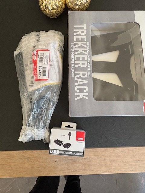 Topkoffer rek Givi Tracer 900 2018 2020 nieuw, Ophalen of Verzenden, Nieuw