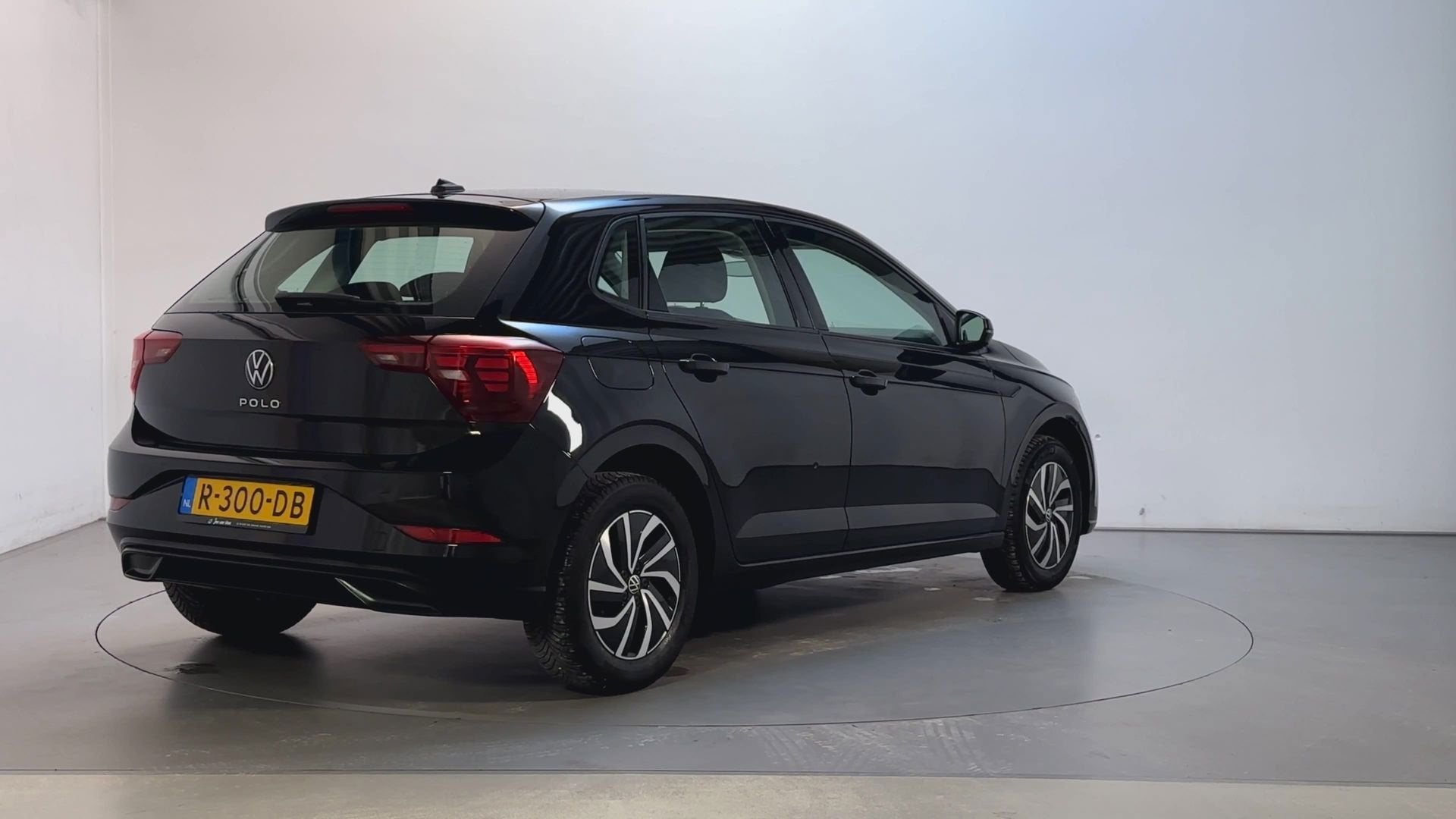 Volkswagen Polo 1.0 TSI Life Business Stoelverarming Navigat, Voorwielaandrijving, Dealer onderhouden, Stof, Gebruikt