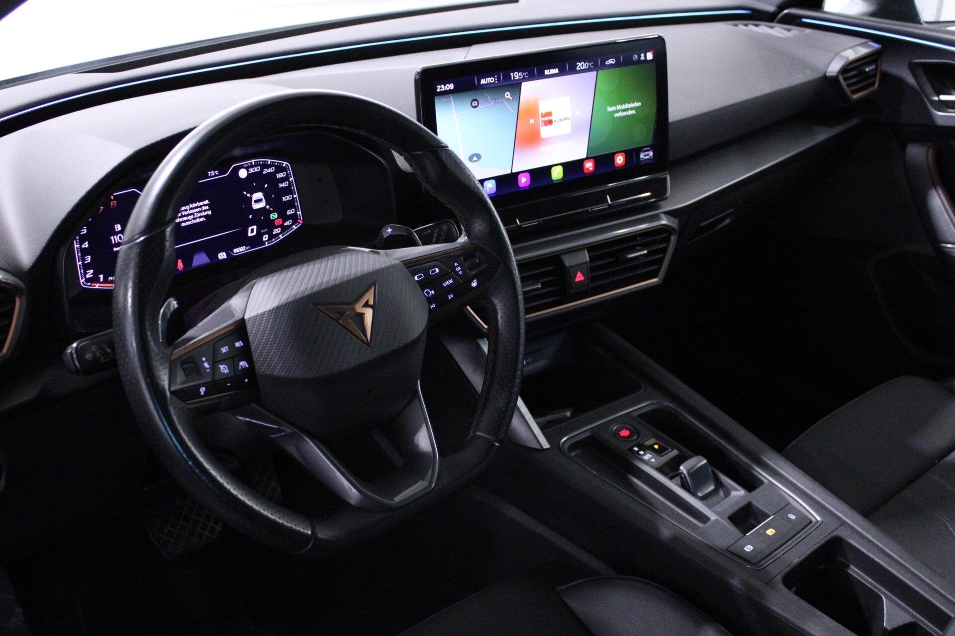 CUPRA Leon 1.5 eTSI | PDC | Apple CarPlay | Stuurverwarming, Auto's, Cupra, Zwart, 4 cilinders, Leon, Leder en Stof