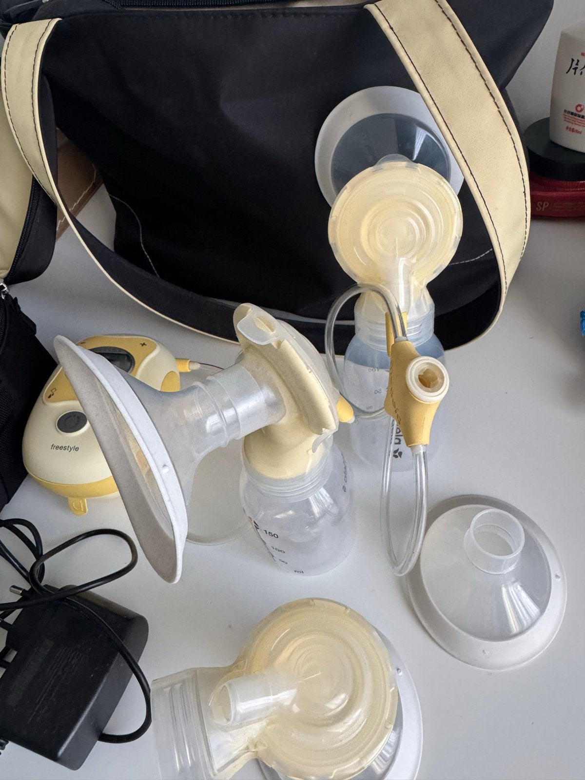 Medela Freestyle dubbele elektrische borstkolf met tas, Ophalen, Gebruikt