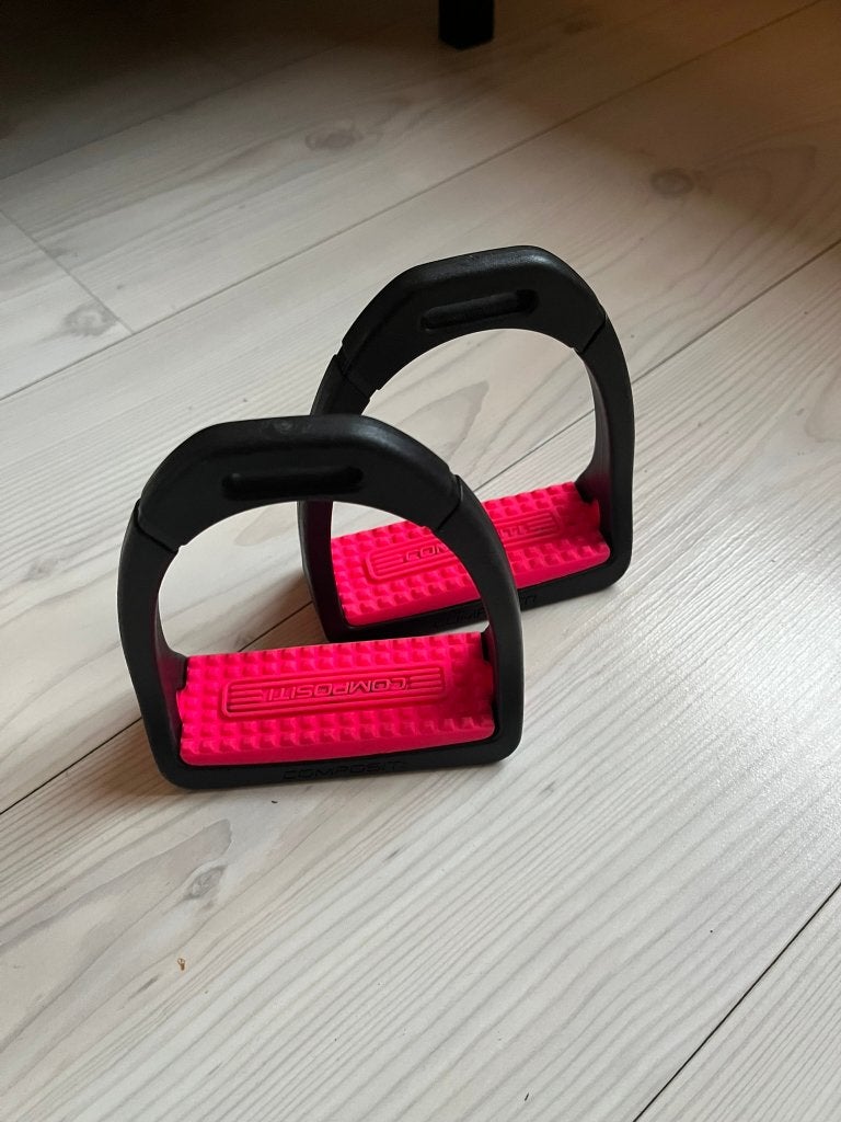 Compositi Beugels met fel roze, Ophalen of Verzenden, Zo goed als nieuw, Roze, Stijgbeugels