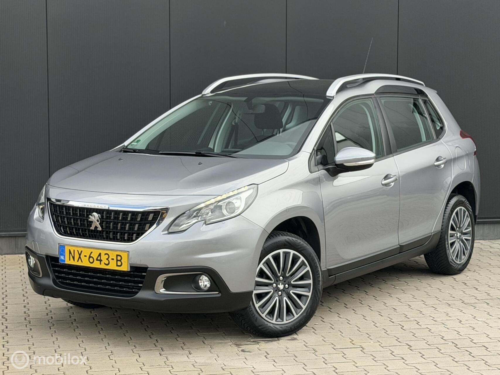 Peugeot 2008 1.2 82PK Active | CRUISE | NAVI | CARPLAY |, Auto's, Voorwielaandrijving, Stof, 1199 cc, 82 pk