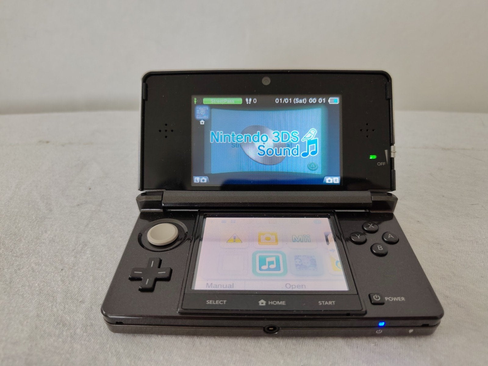3DS, Ophalen of Verzenden, Zo goed als nieuw, Zwart, 3DS