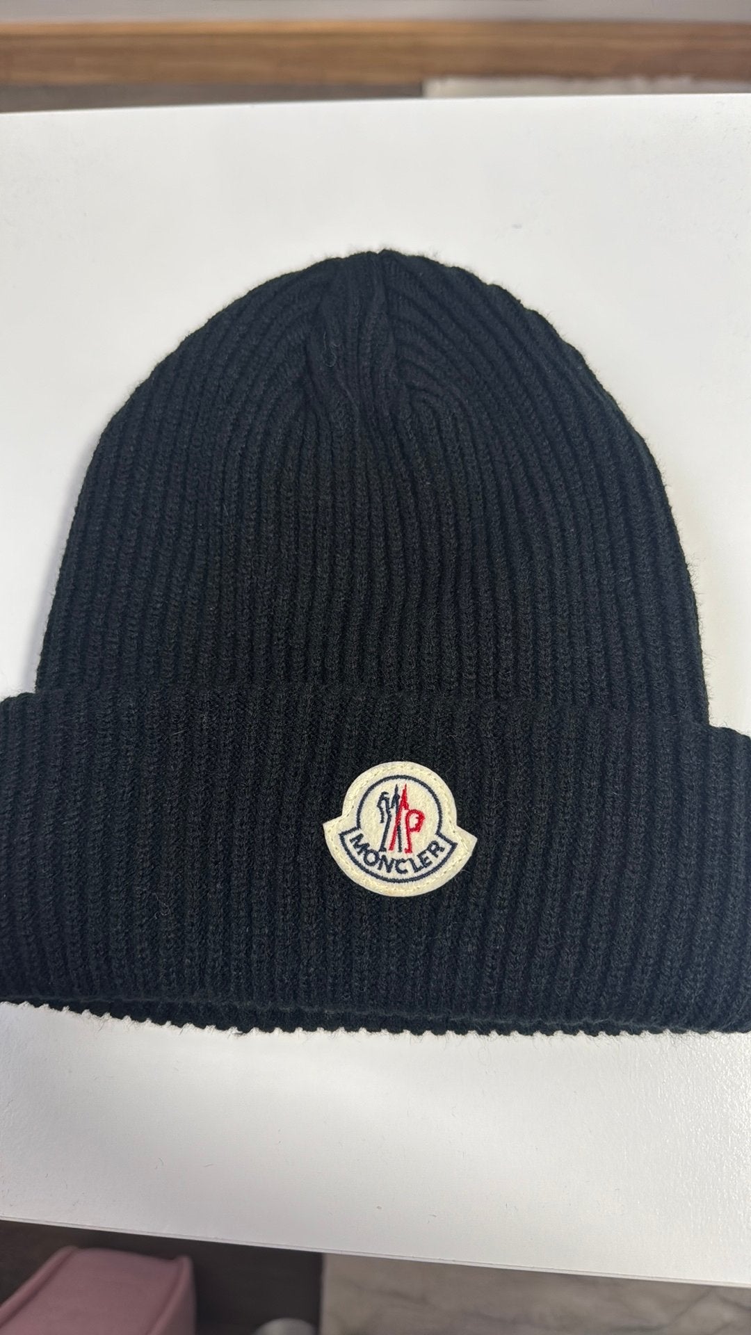 moncle muts, Ophalen of Verzenden, Zo goed als nieuw, Overige maten, Muts