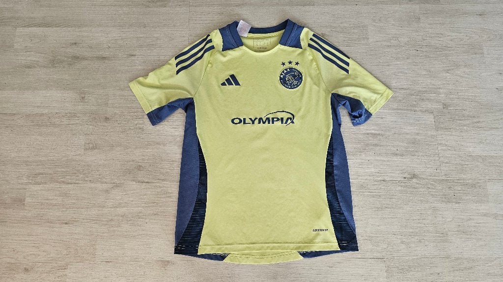 Ajax Training Shirt! Seizoen 24/25! SPONSOR! Mt 164/XS!, Ophalen of Verzenden, Voetbal, Gedragen, Rood