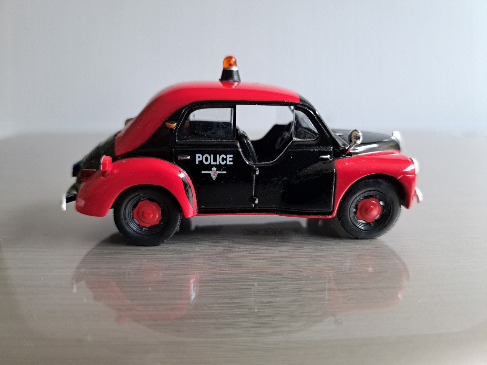 Renault 4 CV Police Monegasque 1:43, nieuw, Ophalen of Verzenden, Nieuw, Auto, Overige merken