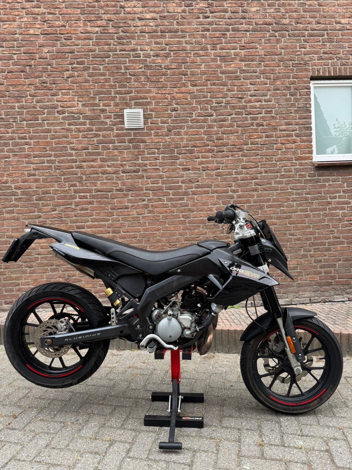 Derbi senda Drd Evo limited 50 cc 2009, Ophalen, Zo goed als nieuw