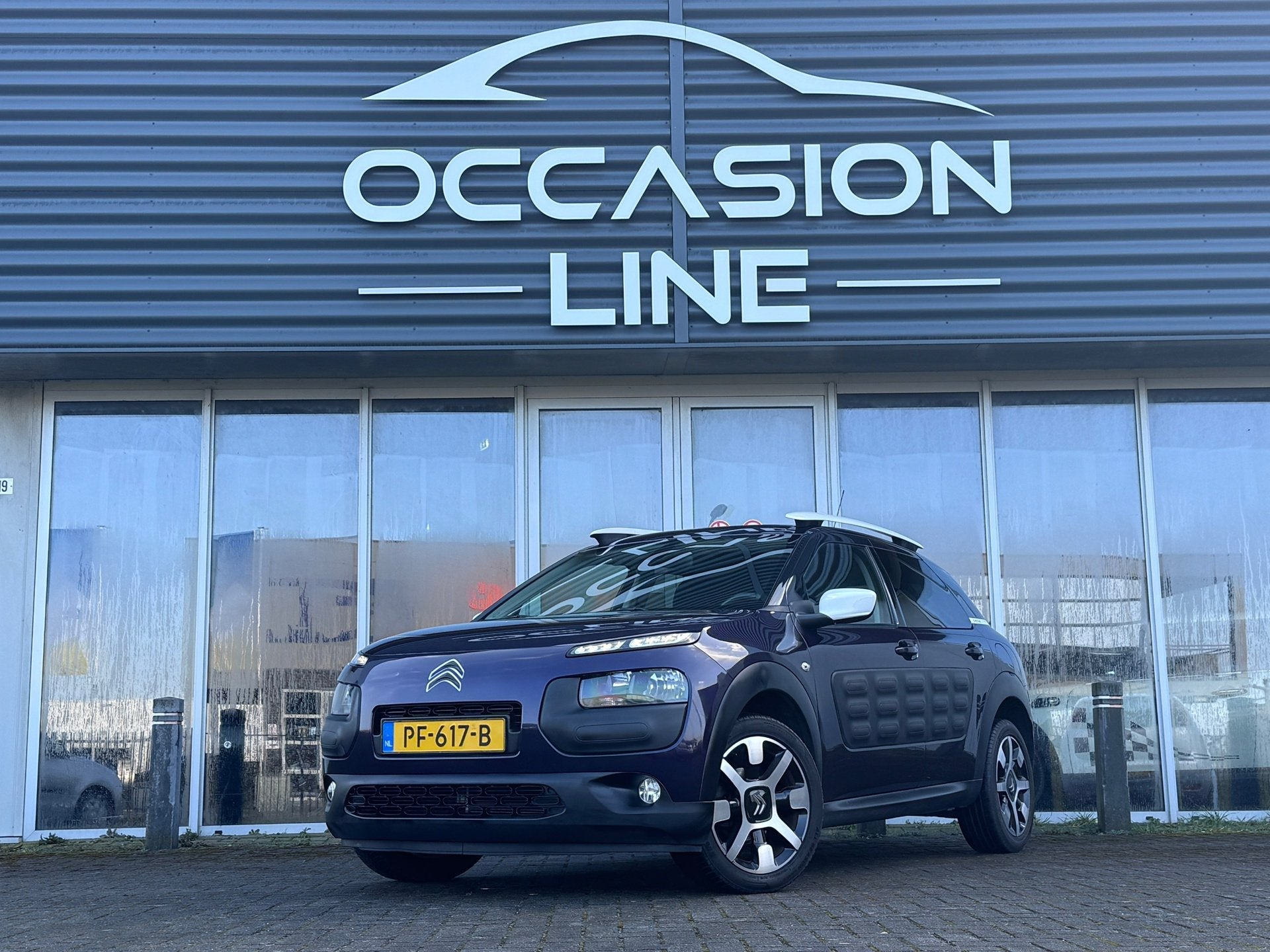 Citroen C4 Cactus 1.2 e-VTi Shine | Automaat | Camera | Pano, Auto's, Citroën, 82 pk, Parkeersensor, 23 km/l, Bedrijf
