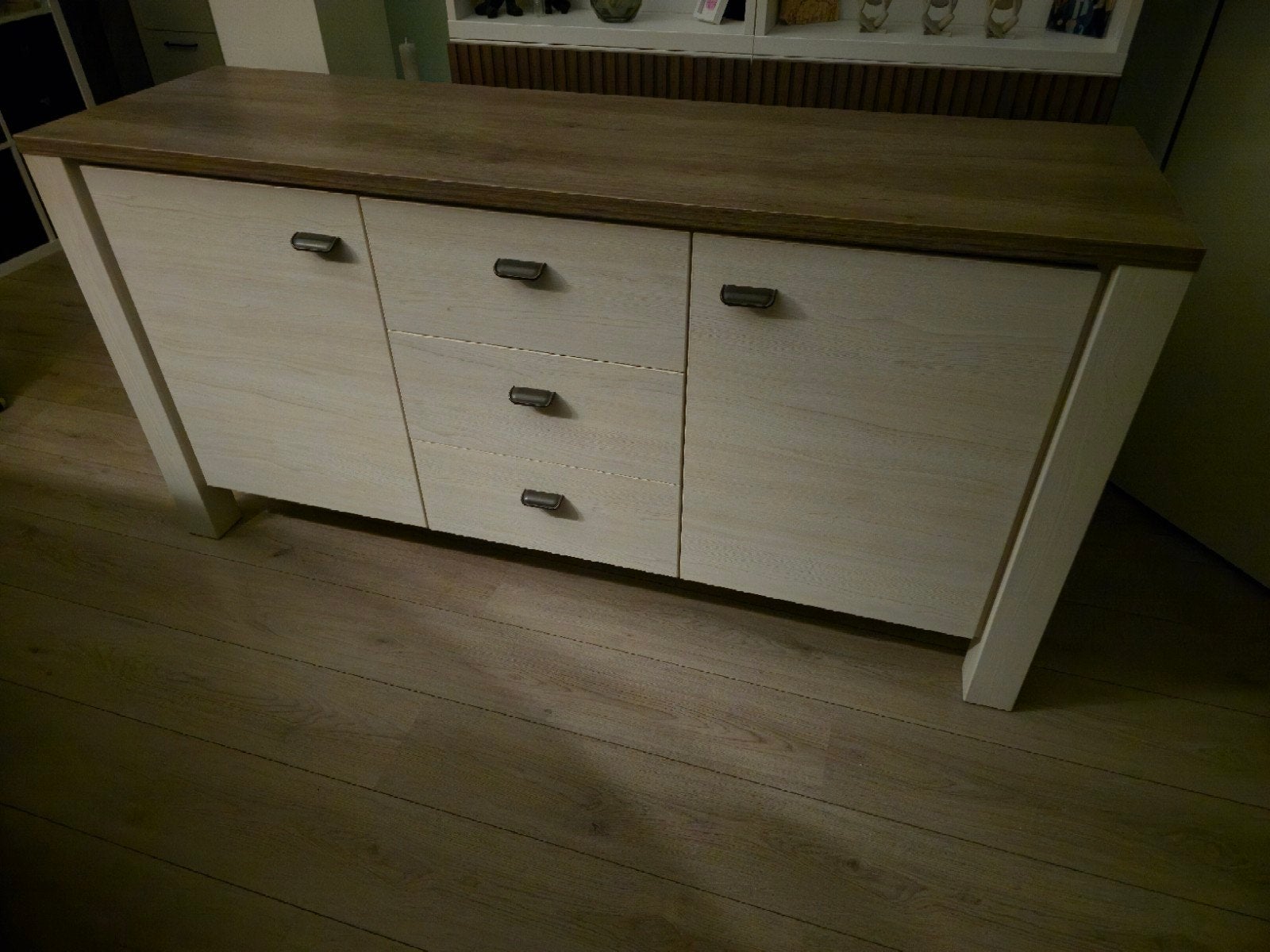 Leen Bakker Lynn dressoir, Ophalen, Met lade(s), 150 tot 200 cm, Zo goed als nieuw