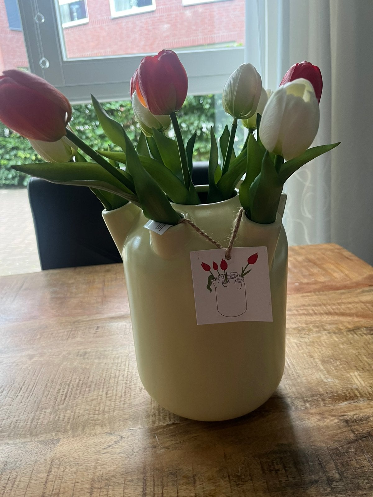 Vaas vd Hema / zachtgeel / puntgaaf, Huis en Inrichting, Woonaccessoires | Vazen, Aardewerk of Porselein, Ophalen of Verzenden