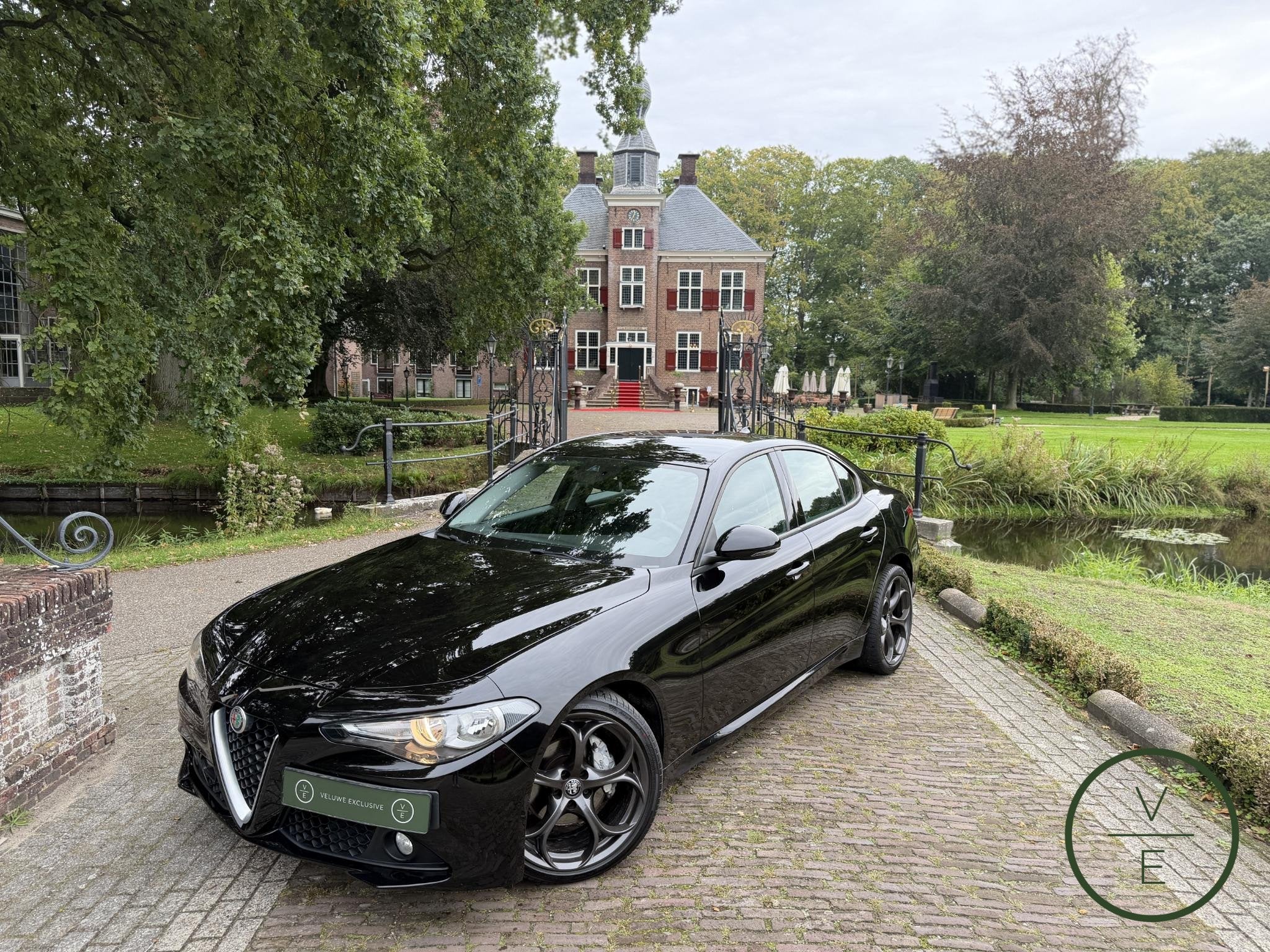 Alfa Romeo Giulia 2.0T Business | 91.000KM | Navi | Nieuwe S, Auto's, Automaat, 4 cilinders, 1404 kg, Zwart