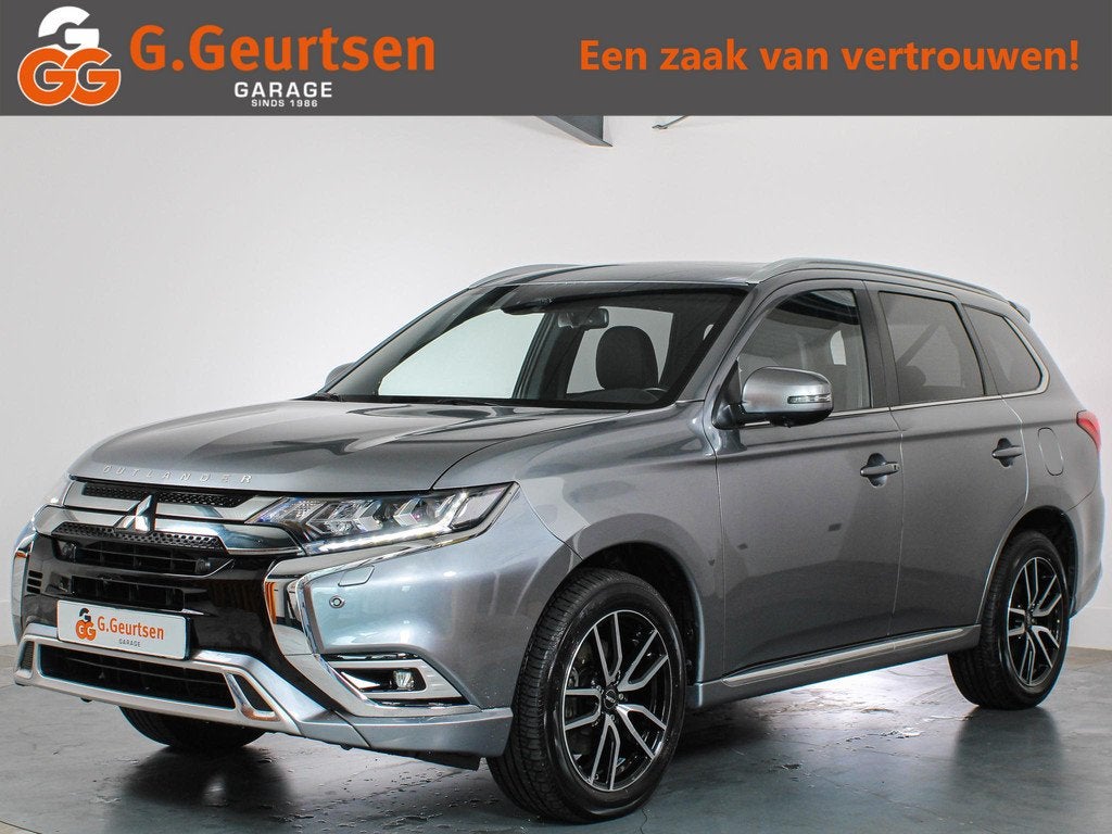 Mitsubishi Outlander 2.4 PHEV Intense+ Panoramadak, Camera,, Auto's, Mitsubishi, Automaat, Euro 6, 4 cilinders, Plug-in hybride