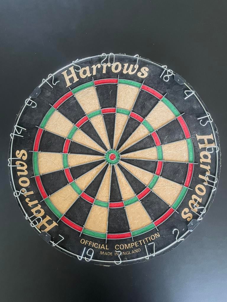 Darts bord engelse topkwaliteit van Harrows, Ophalen of Verzenden, Zo goed als nieuw, Pijlen